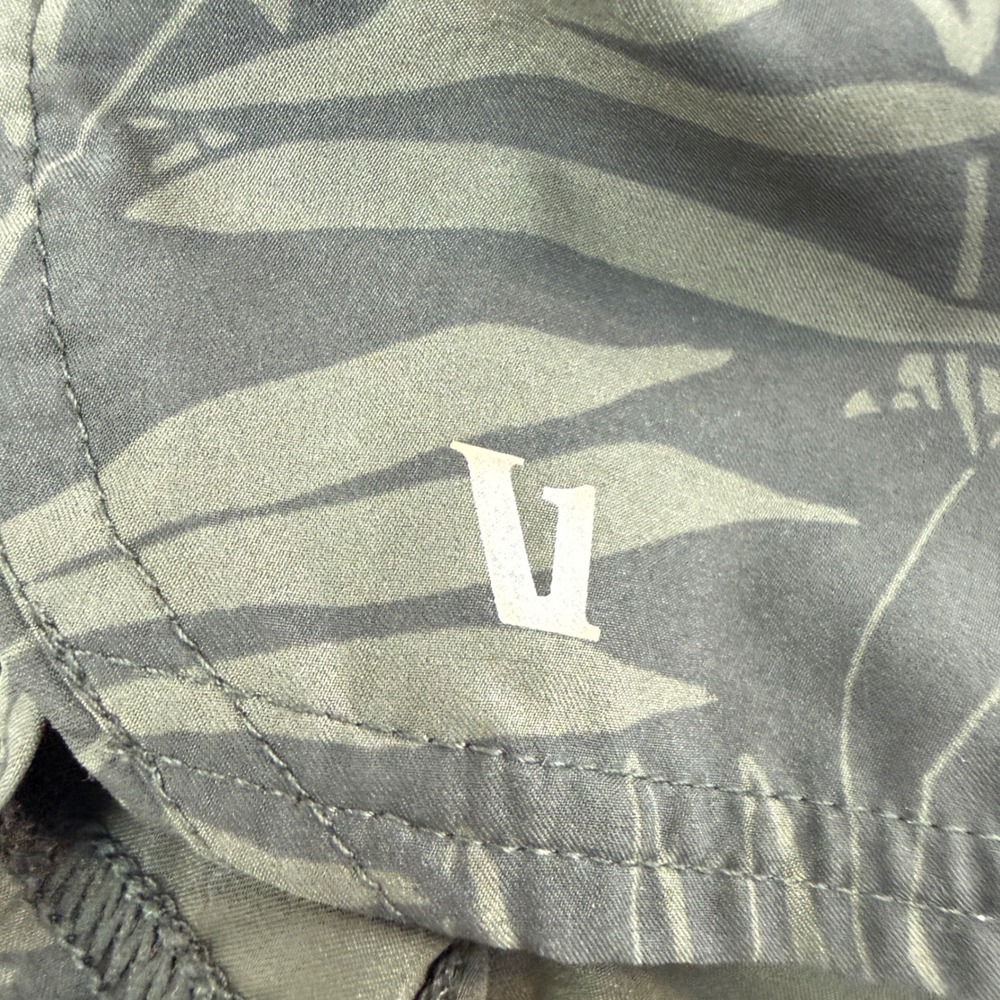 Vuori Clementine Olive Green Tropical Print - Picture 6 of 16